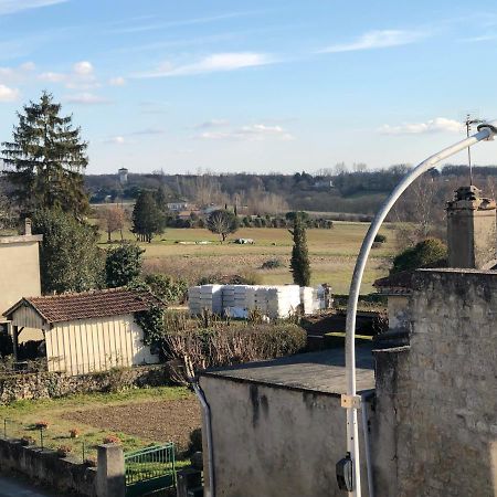 Appartement Cosy Et Lumineux Caussens Exterior foto