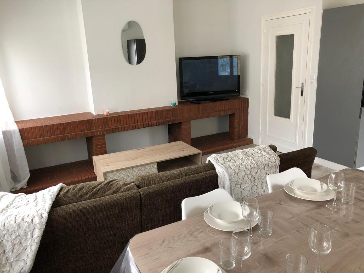 Appartement Cosy Et Lumineux Caussens Exterior foto